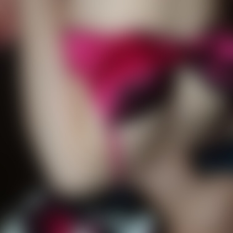 3/17にセックスしたときの画像。ピンクサテンの下着が久しぶりに見れて最高です🤤🤤

