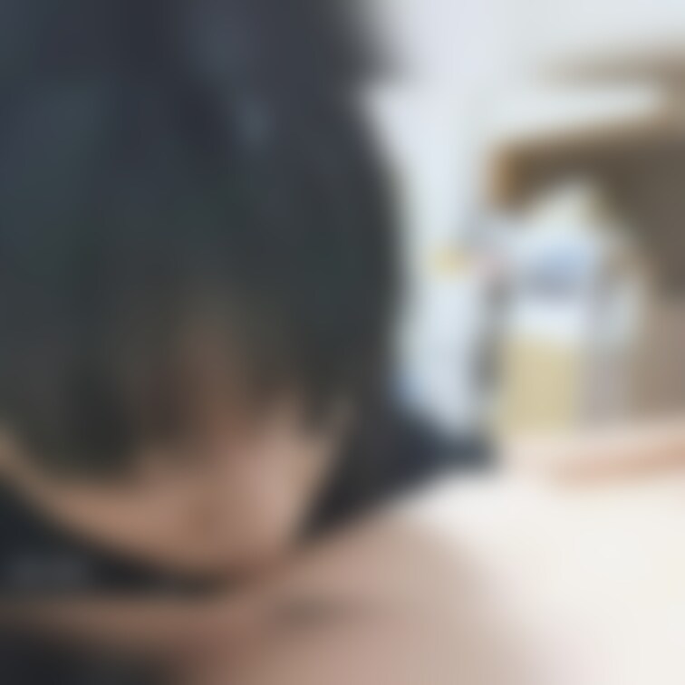 とりあえず何かをぺろぺろしている動画。
下の方では手が動いてますね