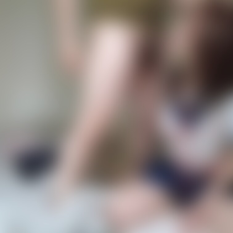 制服を着た超絶かわいい素人ビッチが激しくフェラ♡