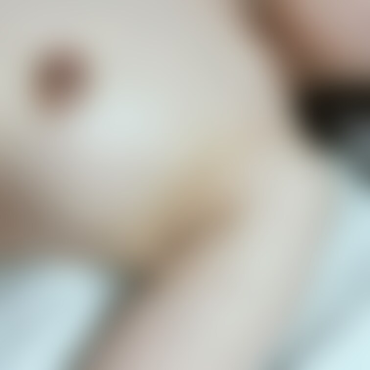 わたしの胸、恥ずかしいけど見てください(｡>﹏<｡)