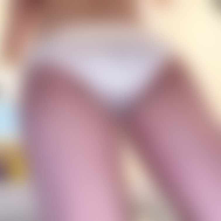 妻がドライヤーで髪を乾かしてる隙に😋💕