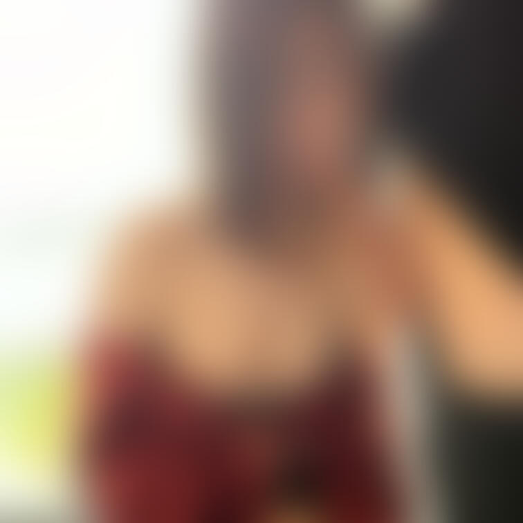 Xの続きです🧡知らないおじさんに貸し出されてきました😖🧡ホテルの窓際で脱がされてフェラ、イラマチオ😖🧡おじさんのおっきく