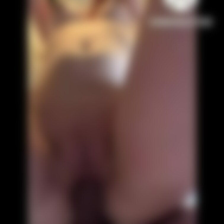 みんなだいすき下からアングル🫣❤️バックからのロールスロイスでガン突きされちゃった🍌💦声出すぎなので音量注意⚠️⚠️⚠️