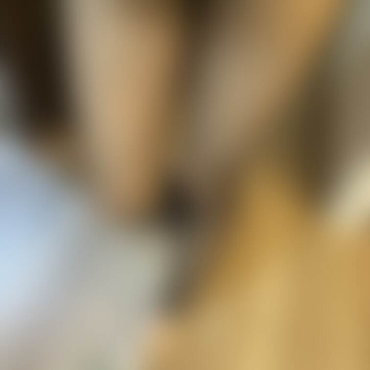 たまには今撮りたてのだらしない人妻を、どうぞ😅足元冷えますからね💦普段はこんな感じで、帰宅したらスカート脱いで楽ちんパン