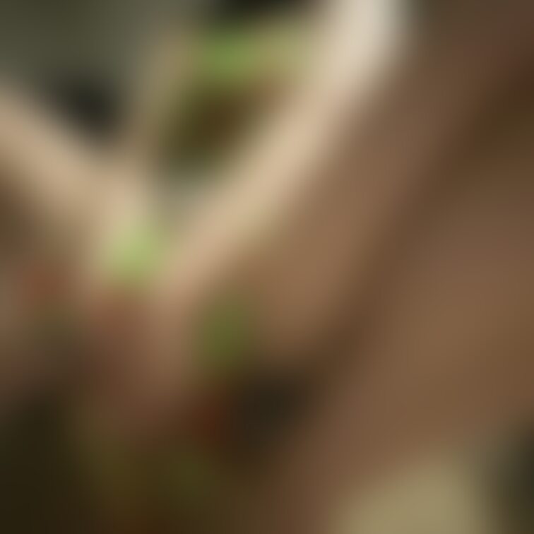 なんかもっこりしてると思ったら
バイブ挿れてたのね