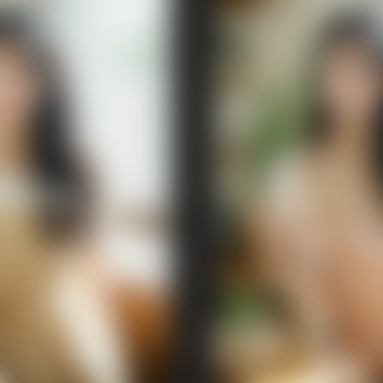 着衣と脱衣を並べた画像です。画像№555