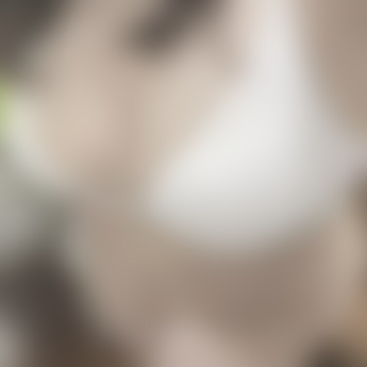 え、なんで履いてないのかって?
今からするから、要らないよね…?