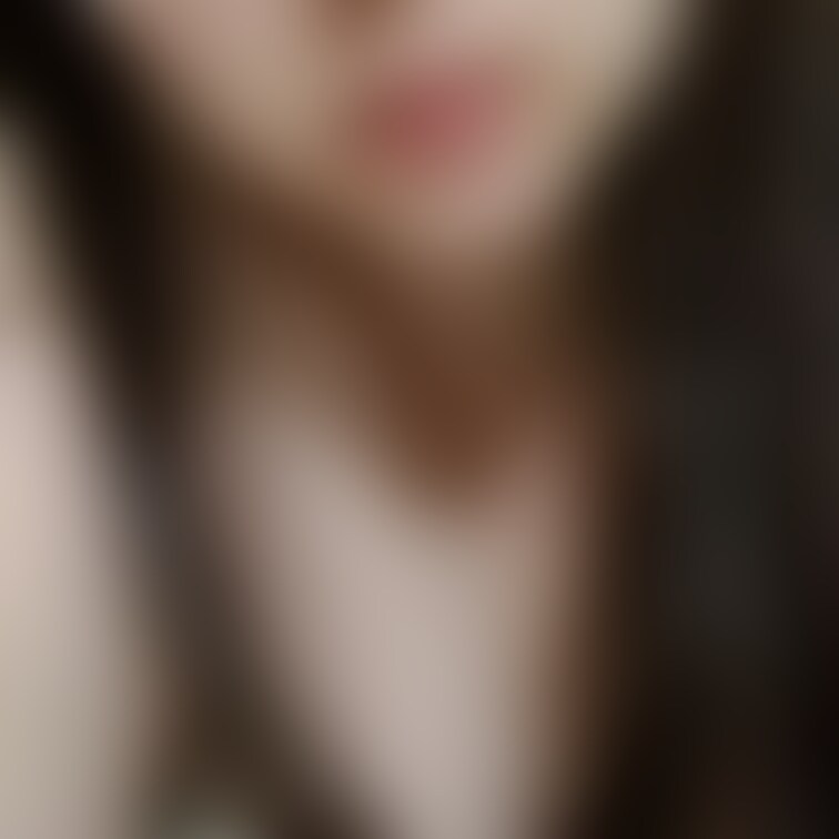 ちょっと事後感の漂うけだるい朝…❤️
お顔出しのお写真です✨