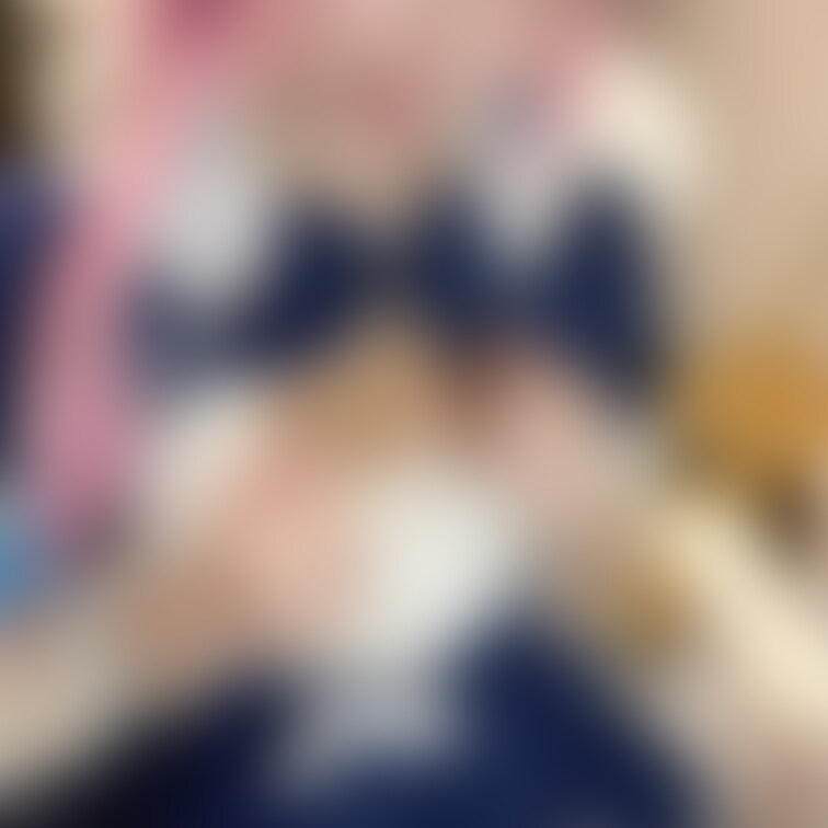今日のぱんつの色…？これだよ〜🩷恥ずかしいからぱんつ以外は見ないでね〜❤️