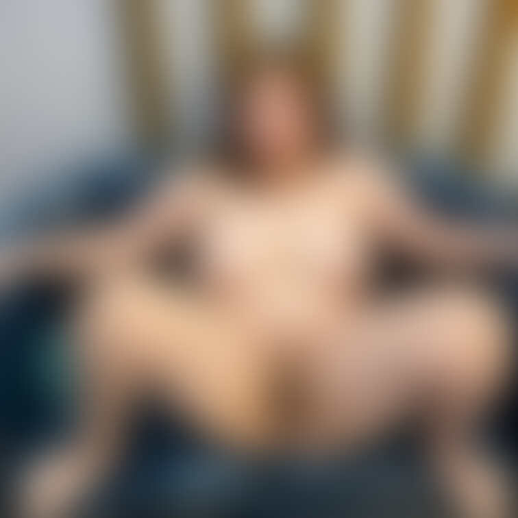 数日前に投稿した画像の全裸パターンです。

下着を履いてるもエッチだと思うけど、やっぱり全裸のは恥ずかしいです💦
