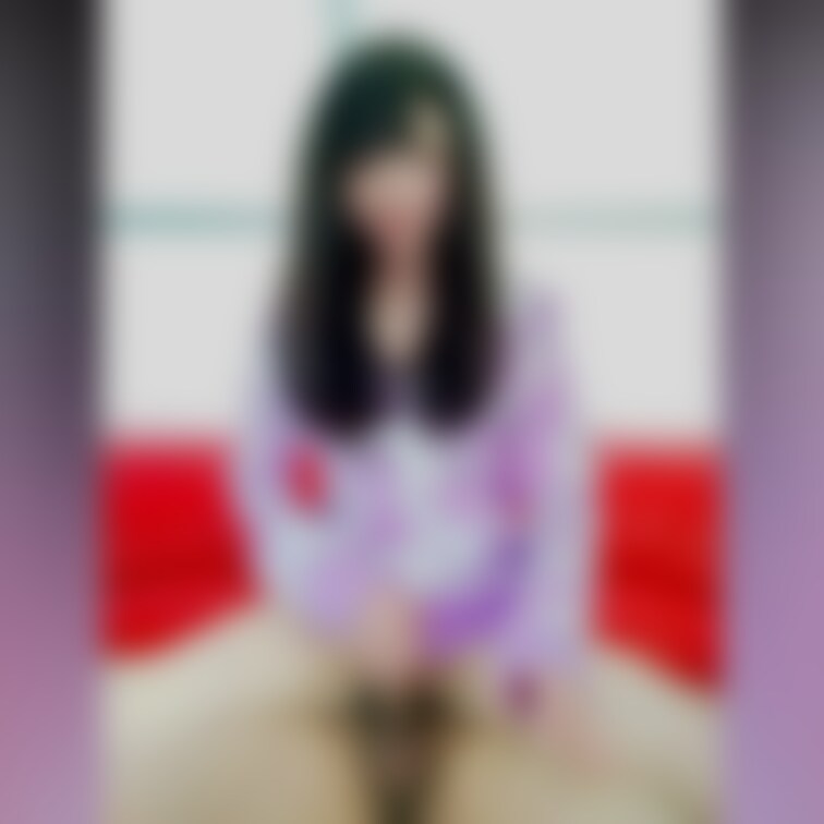 【完全顔出しsex動画✨】ルームウェアで赤いソファの上で背面座位❤すぐイっちゃうよね…
