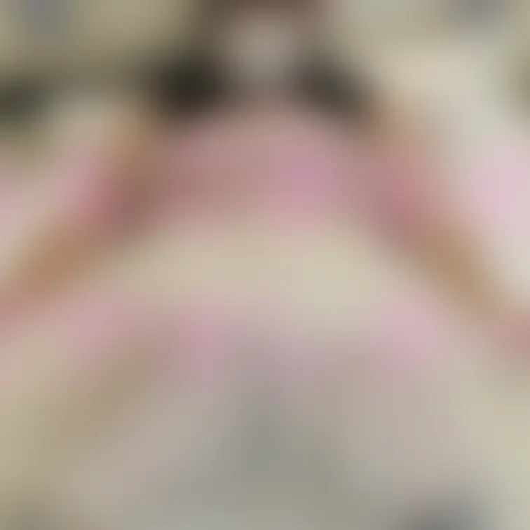 開脚しながらエッチな質問　おま〇こ触られながらも真面目に答えます。淫語も炸裂！ビデオレターで自己紹介

※毎度お馴染