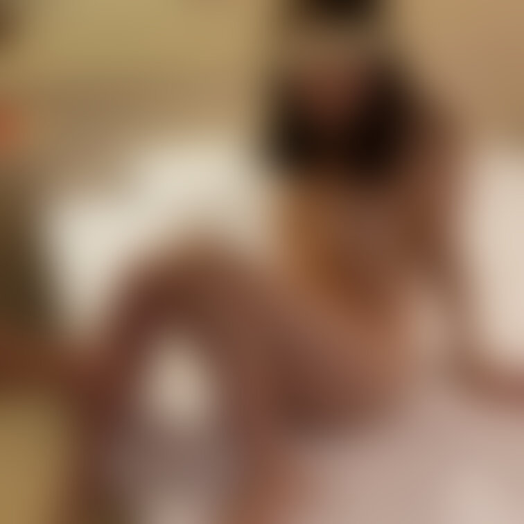 そのままパンツまで脱がされて転がされてラブラブ恋人プレイになっちゃってます。
#人妻
#素人
#寝取られ
#
