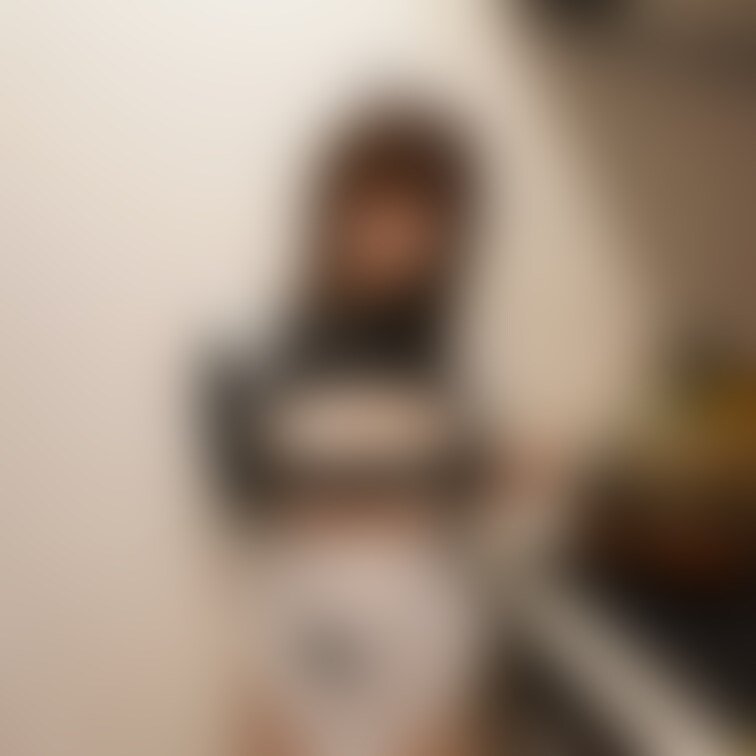 ご主人様に愛されたい…😢❤️
このメイド服でお出迎えしたら好きになってくれるかな…？
