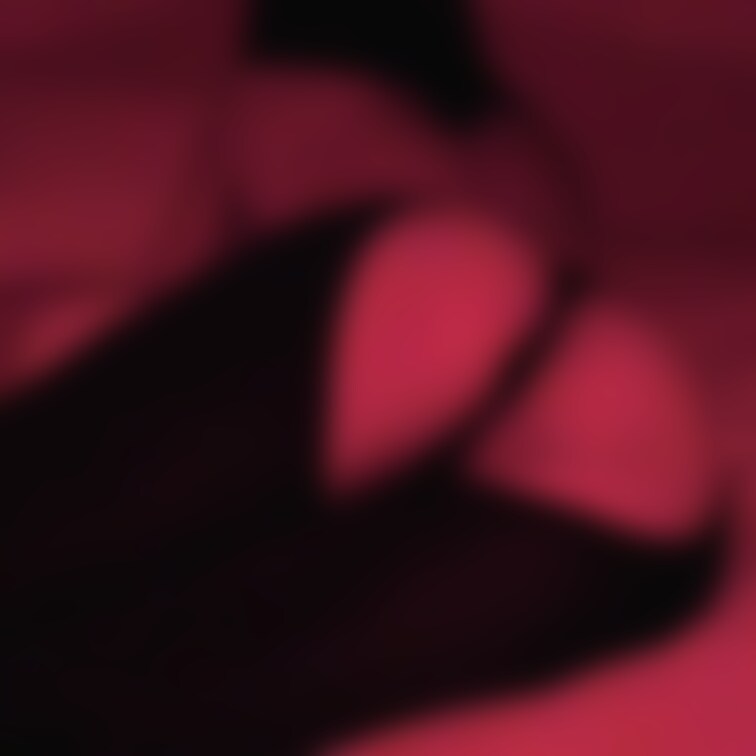 あけましておめでとうございます♪
新年の一発目は是非Sayaのおならで癒されてください♪

真っ赤な照明でエロティックな