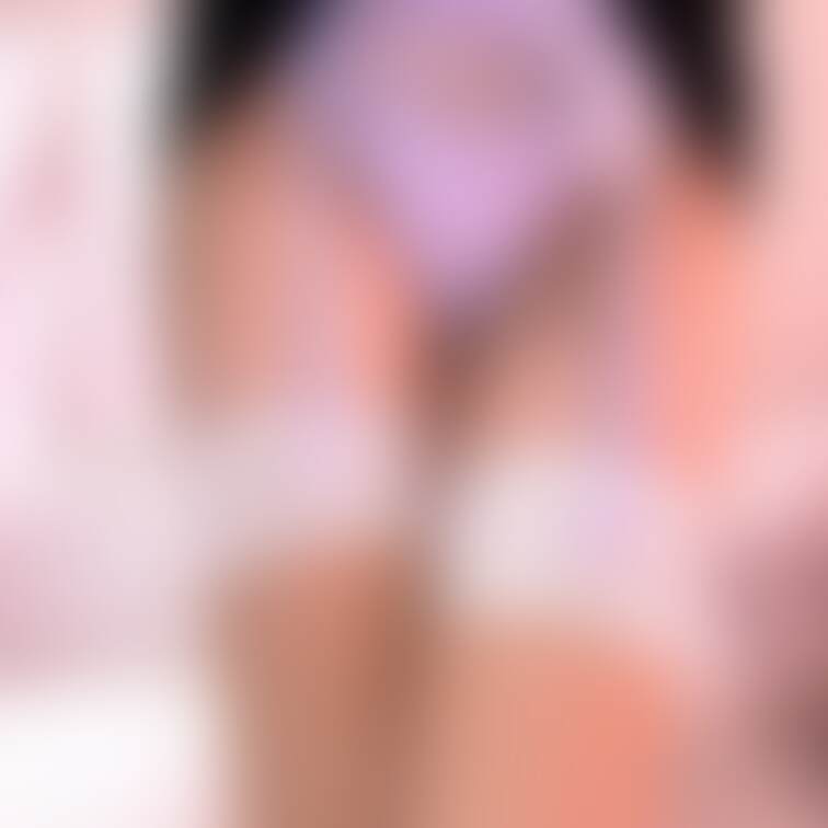 紫のガーター&紐パン履いて出社しちゃった…
多分バレてないはず🤫
※部長、新入社員コースは6/12(水)20時公