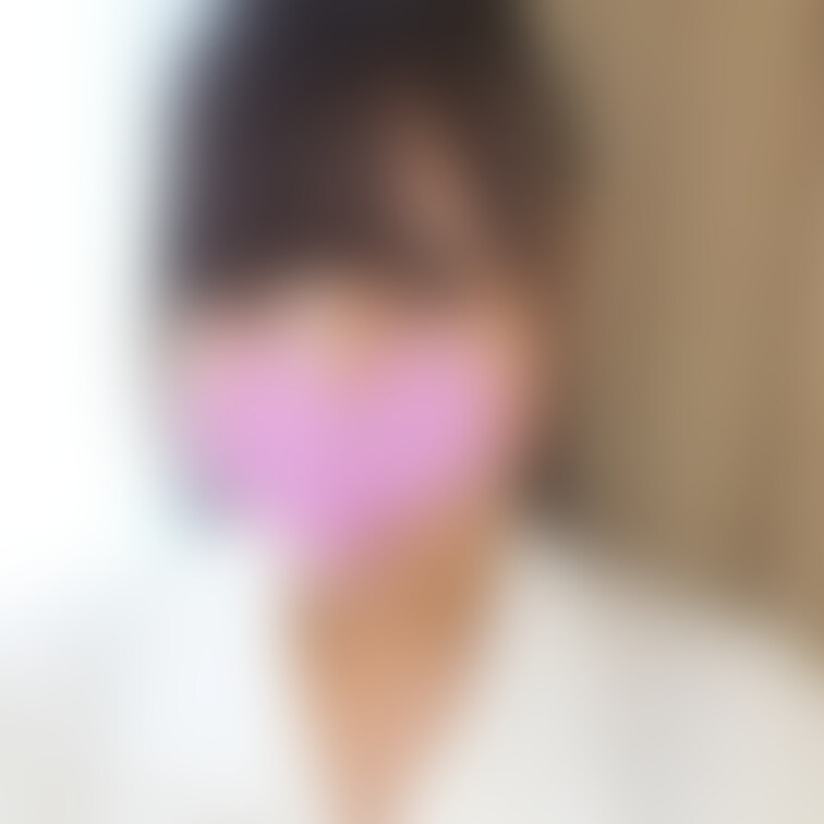 乳首をいじられると感じちゃう！口元のホクロがエロカワな「Fカップ」OL


乳首が敏感なエロカワOL！！
口元の