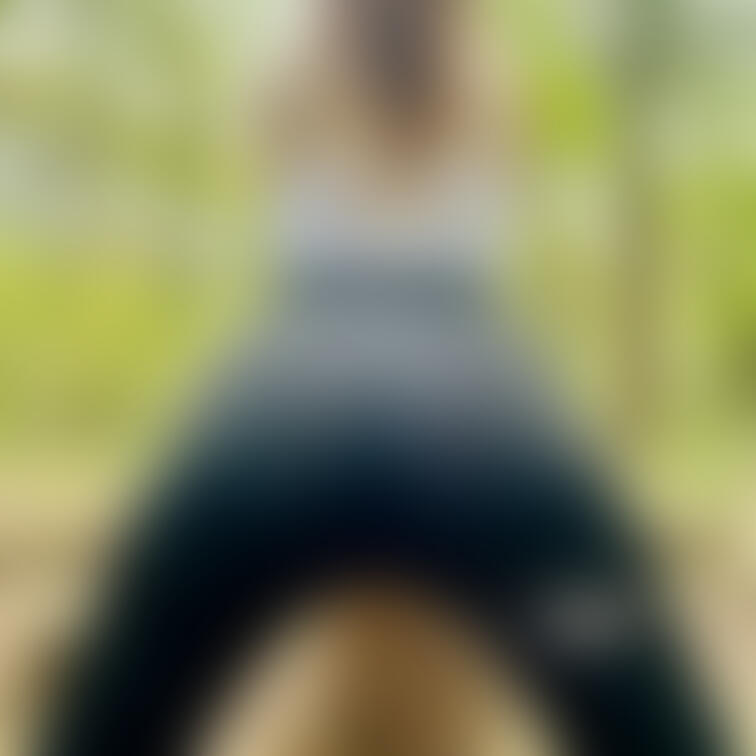 森のヨガレッスン💖🧘‍♂合計9人の変態さんに会いました😂💕
100cmある大きい巨尻をめでてほちいの🥺🥺