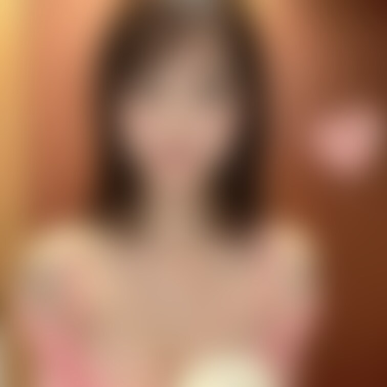 全然すぎたけど、誕生日ショット🎂🎊
ケーキ可愛くない?
おっぱいにクリームつけてちゃったら舐めてくれる👀