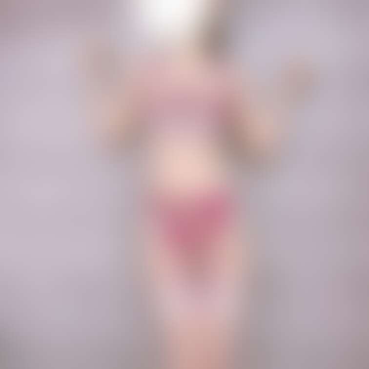 ピンクやパールのお花が可愛いらしいサルート🌺
どこから優しく脱がしてくれる🥺💓❓
それともそのままずらして…💕みたい