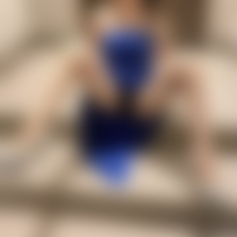 皆さんこんばんは❤️

ねぇ、誰か
めぐのパンツずらして
おちんちん入れてほしいんだけど？🥺