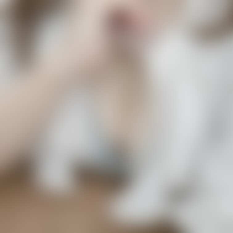 右上の【♡】を押してから見て欲しいです♡

机おきおっぱい♡