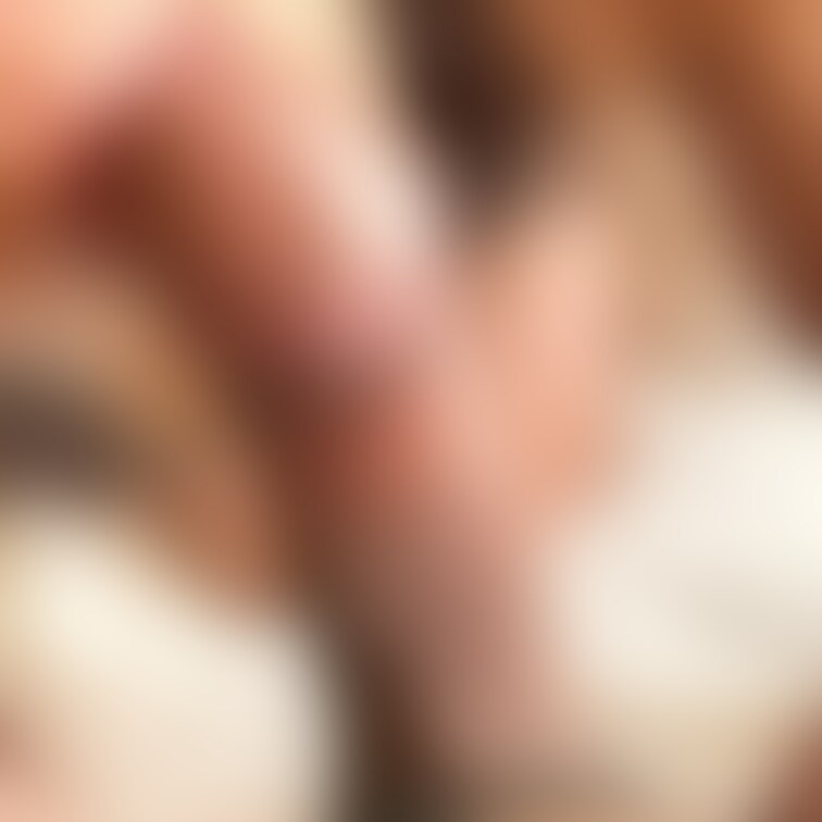 Meiです💕
ふぇらちお好きです
彼のは16cm強で大きめ
頑張ってお口の奥まで咥えます💗