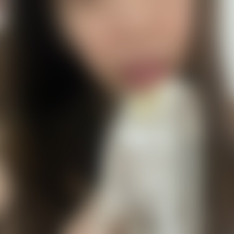 新鮮な汚パンティを自分で舐める🤭
こんな黄色くなったのを…