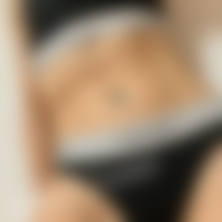 今日もはみ出て……る🫣？？♥️