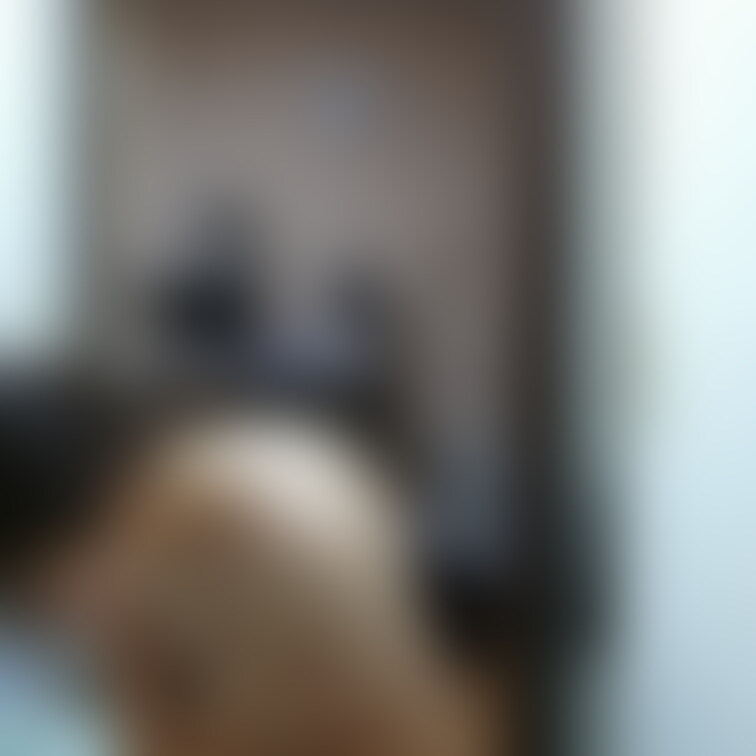 ゆうちゃんが脱いでるだけの動画の切り抜きで画像は2枚あります。動画はみたい人いれば。。。
--------------
