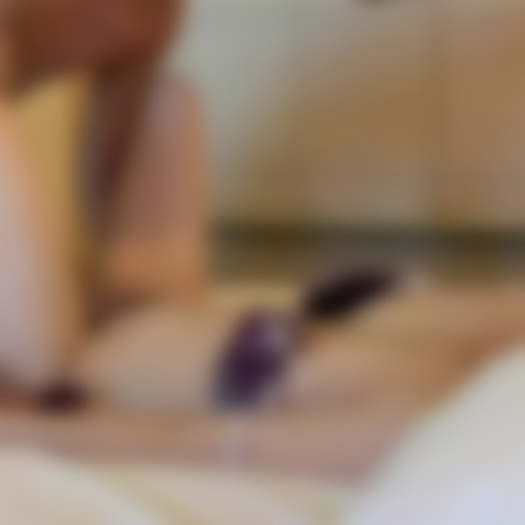ちっぱい美人のシンママさんと昼間から…

駅まで迎えに来てくれてカフェに寄ってからのホテイン。 

初めて会った
