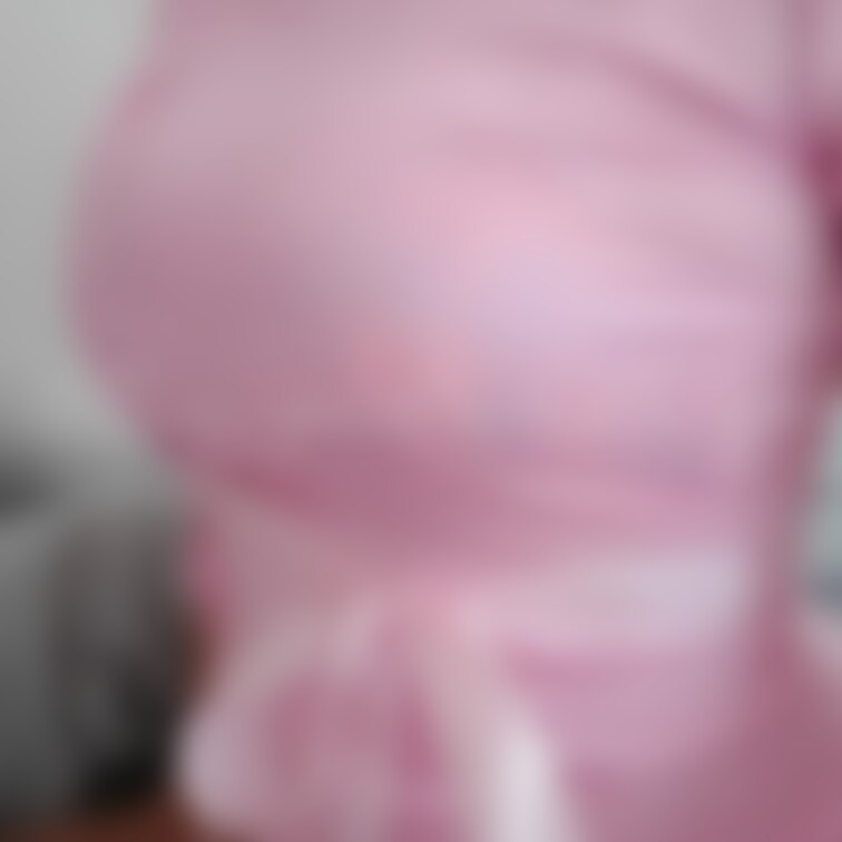 ついにナース服を脱いじゃう動画...♡　4分2秒

6月のおっぱい診断4！

ついにナース服の下が見えちゃう..