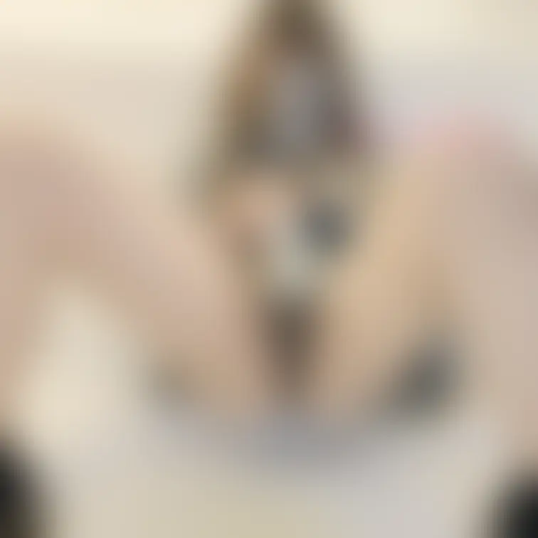 普段の処女オナニー覗き見してください！最初はまったりと携帯いじって未使用まんこぐりくり♡急にオナスイッチ入って女の子のガ