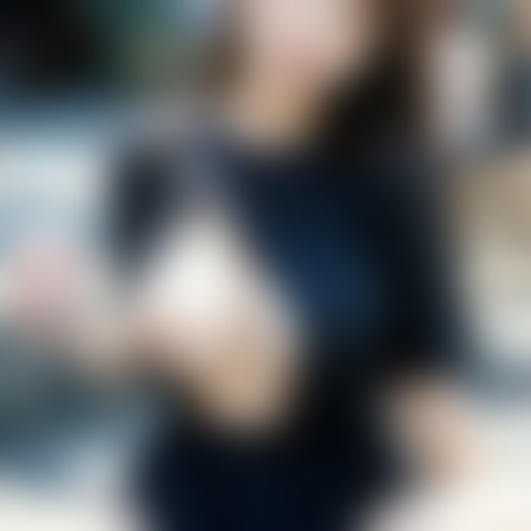 「えっ?そんなとこで脱いで大丈夫⁉️😳」
超可愛い巨乳痴女が真っ昼間の街に登場ッ!あなたはどんな妄想をしますか…🤤🤤🤤