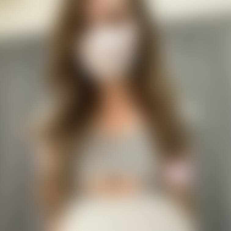 𓂃 ニット⸝⸝⸝♡︎𓂃

前から見たらこんな感じ～🕊  ͗ ͗