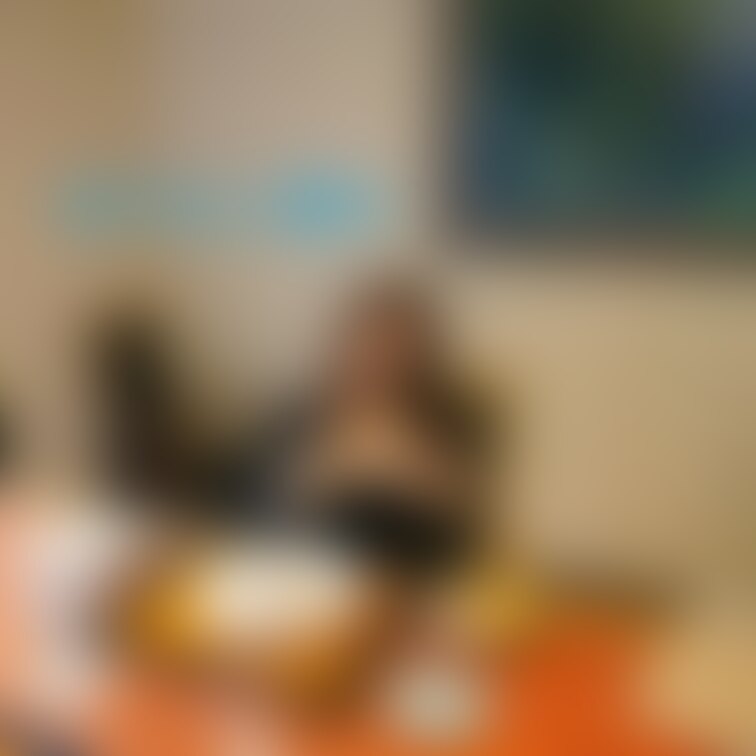 食事の合間にも・・・こんなことを・・・

『お知らせ』
私達のmyfansの管理はゆう（♂）がほとんど行っていまし