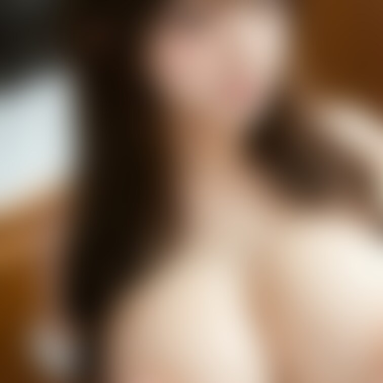 美女　おっぱい