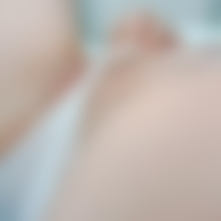 おパンツ食い込ませてみた🥺あそこはめちゃくちゃ毛が濃い方だったんだけど、何回か脱毛通ったからかなり薄くなったよ☺️つるつ