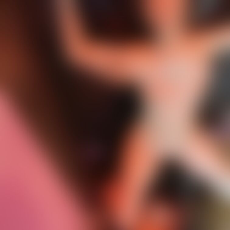 そして続きです。
手は上で固定されて、脚も開いて固定されてかなり恥ずかしい格好にさせられました。
この後はゆっくりい