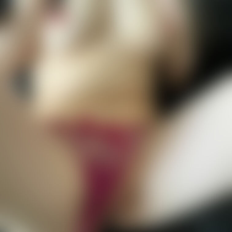 バイト終わりました😖🧡輪ゴム乳首にアナルプラグ挿して行ったので店長さんや社員さんにたくさんイタズラされてしまいました😖🧡