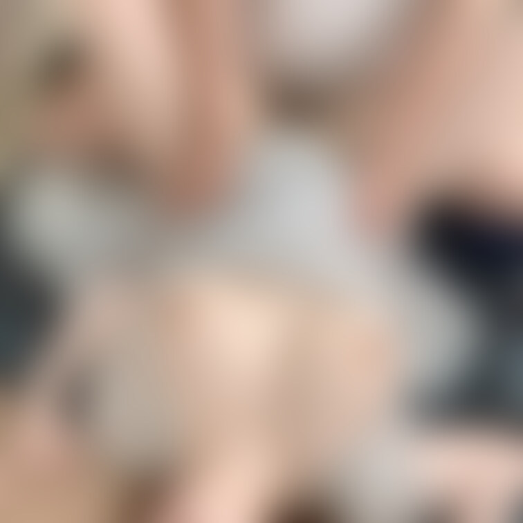 爆乳の人妻さんとハメ撮りしたけど、こんなアングルはどうかな？
動画も編集中なんです