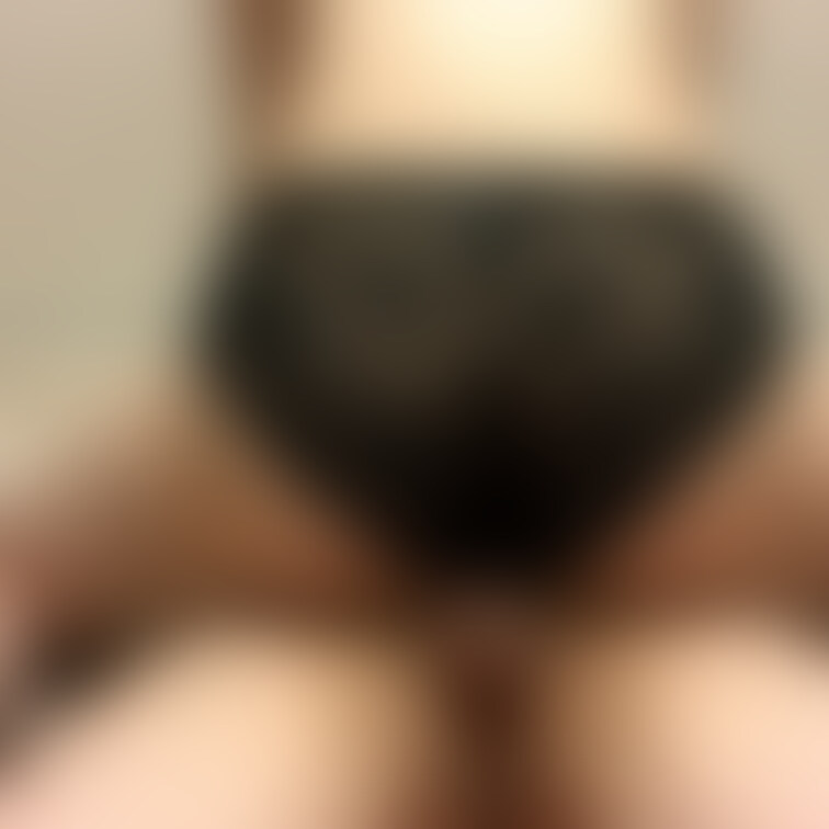 セクシーランジェリーのデカ尻でぬるぬるローション尻コキ