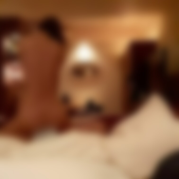 バスケに熱中して卒業　会社で出会った同僚とすぐ結婚して仕事辞めて　悪いおじさんに寝取られてしまった30代人妻