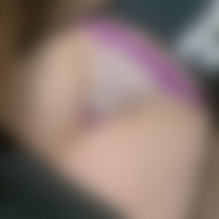 deens妻のおやすみショット📷　
後ろ側はヤバいのでコチラでは妻の許可でませんでした