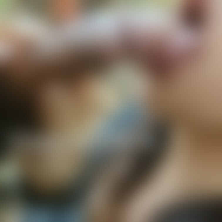 ペニスを貪る熟女

※興奮して頂けたときはいいねボタン、コメントなど頂けると励みになります。