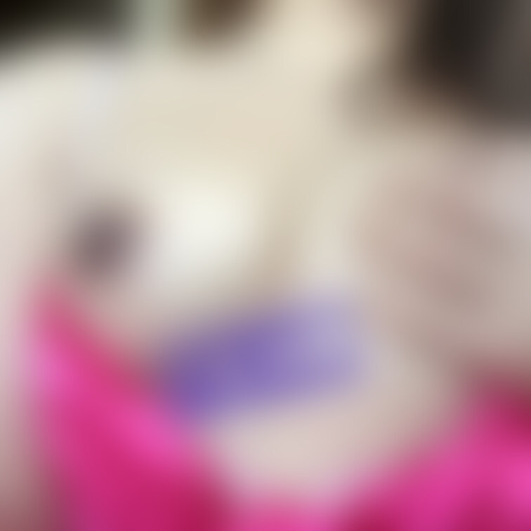 22才の妊婦さん♪

妊娠中で乳首と乳輪が黒くなってきちゃったのが悩みなんだとか💦