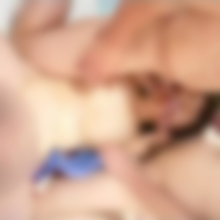 両手に棒👅