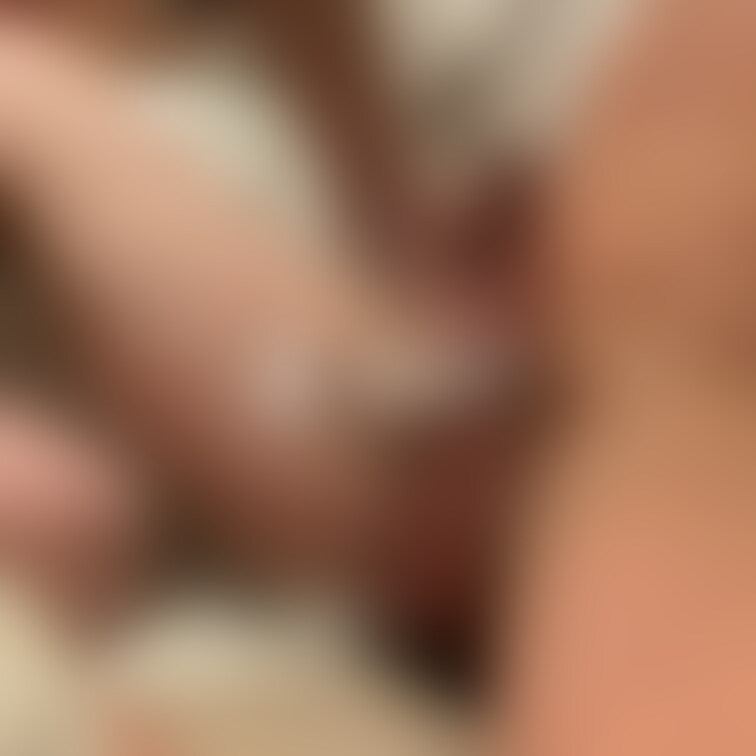 手コキのプロのお○○○さんに亀頭責めされてきました。
喘ぎすぎて声ガラガラです。