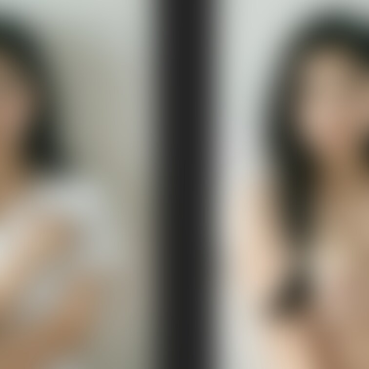着衣と脱衣を並べた画像です。画像№645