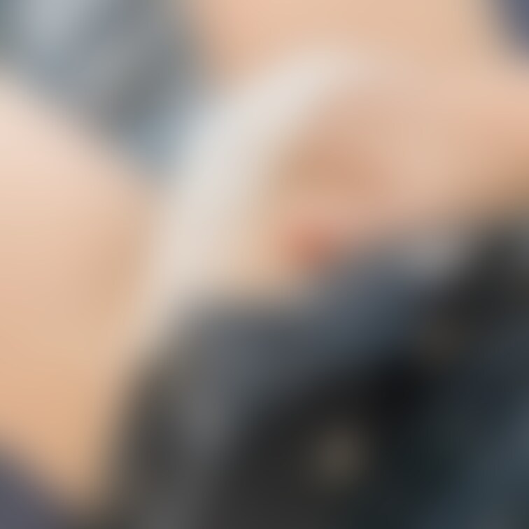 🌺Smileぷらん🌺

ベットに転がってたらムズムズ…♡
パンツの中に手入れちゃった……/////
おまんこと乳